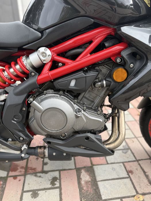 Мотоцикл geon benelli tnt300