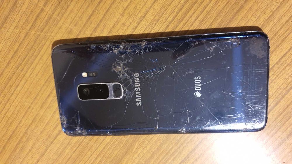 Zestaw Telefonów 3 sztuki Smartfon Samsung S6 Edge S8 S9+ Sprawne Uszk
