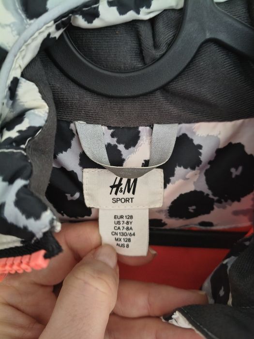 Bezrękawnik dziewczęcy HM rozm. 128, elementy odblaskowe