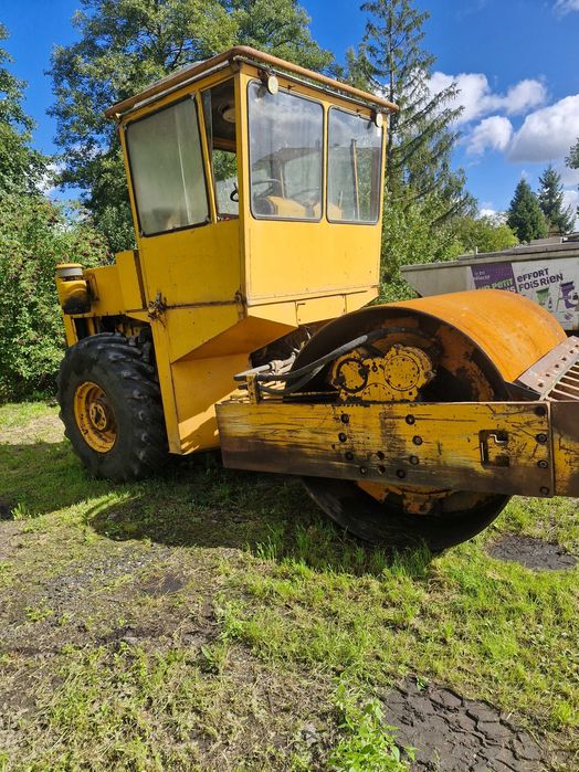 Równiarka  MBU  4x4