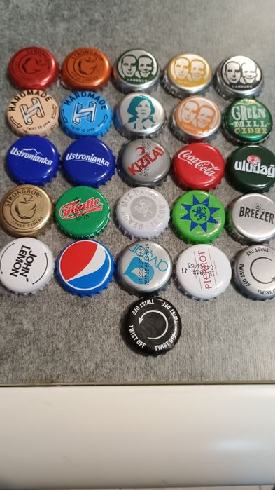 Kapsle niepiwne 26 sztuk każdy inny