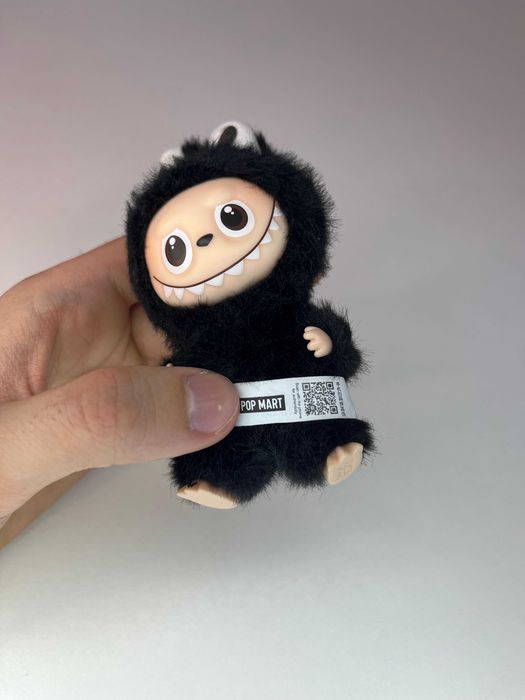 ラブブ　pin for love R Oryginalny Labubu - Pin For Love (N - Z) - R Włocławek • OLX.pl