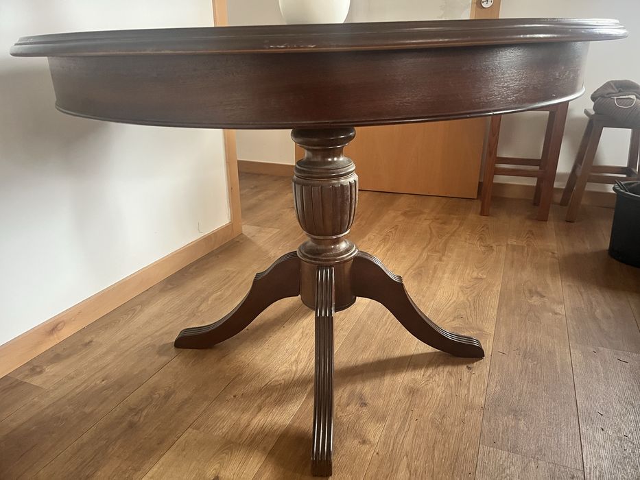 Mesa de jantar redonda