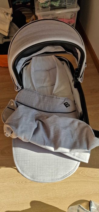 Conjunto Bebé - Carrinho, Ovo, alcofa, isofix - Bebecar