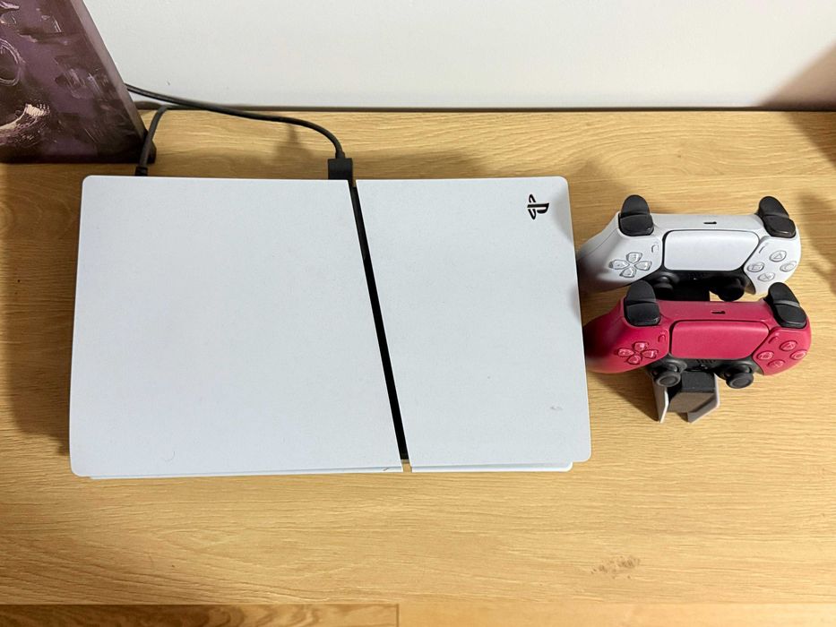 Selling my PS5 Digital Slim (D-Chassis) 1TB – Fortnite Cobalt Edition
