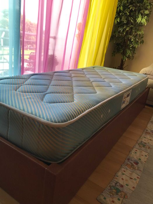 cama solteiro com estrado e colchão