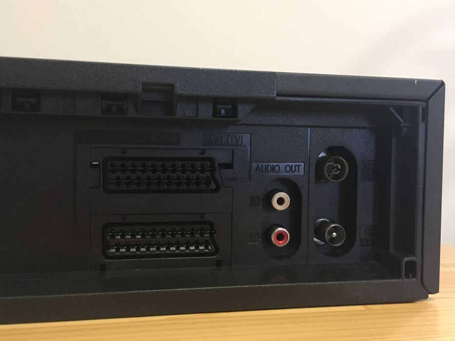 Panasonic NV-FJ612 ( HI-Fi stereo відеомагнітофон )