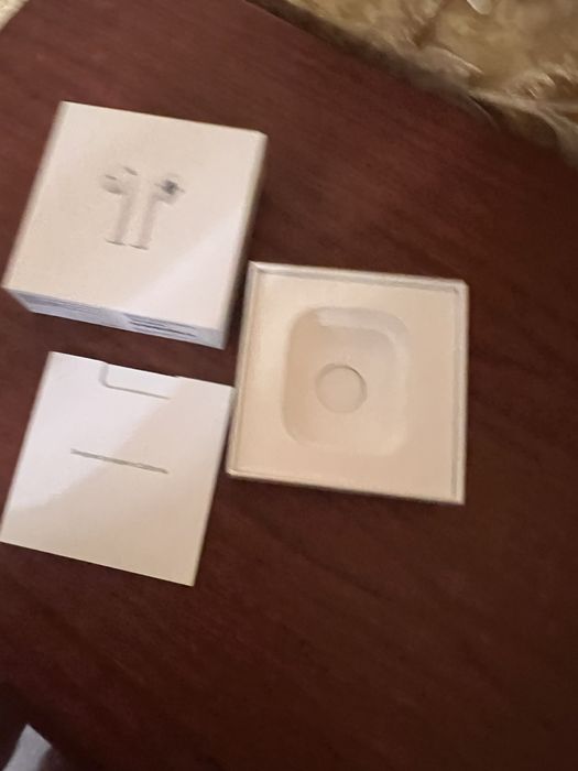 Коробка від навушників Apple Air Pods 2nd with Charging Case