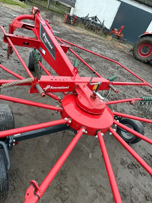 Zgrabiarka Kverneland 9943