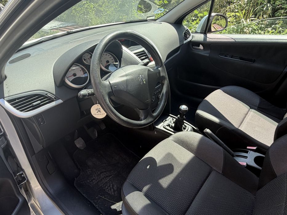 Peugeot 207 — fotografia 4