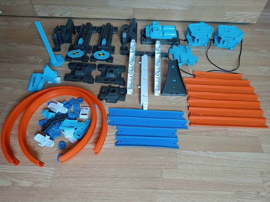 Трек Hot Wheels.