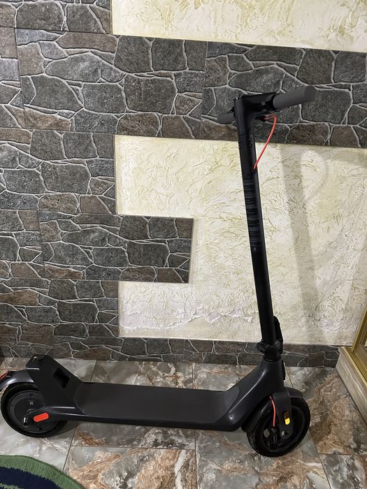 Електросамокат Xiaomi Electric Scooter 4 Lite Gen2 BHR8052GL