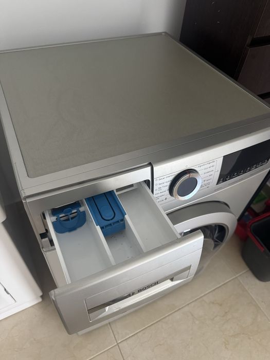 Máquina de lavar e secar roupa Bosch