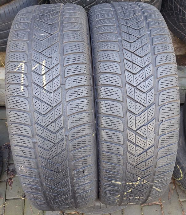 Opony zimowe  215/65 R17 Pirelli