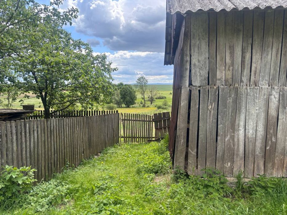 Будинок біля села Верхівці(в селі Рогізно) Самбірський район міста Львова