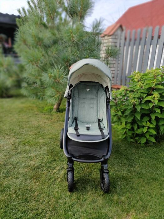 Wózek dziecięcy składany