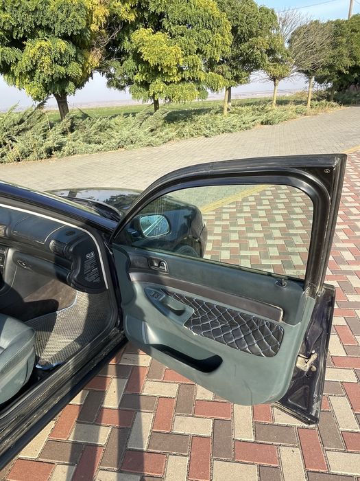 авто audi a4 1.6 бенз