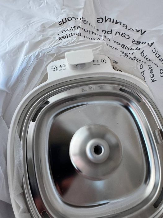 Фонтан поїлка для собак електрична