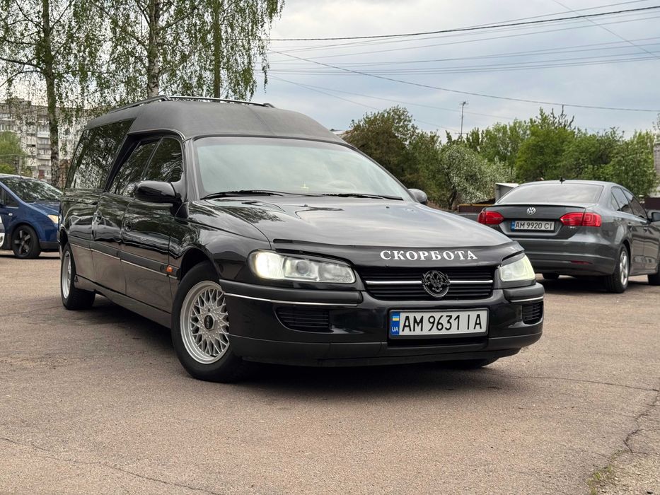 Opel Omega Caravan (Спеціальний катафалк) — 2000 рік