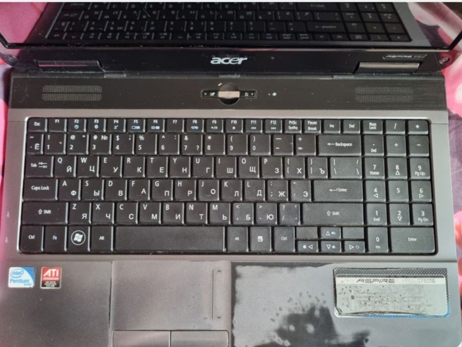 Acer Aspire 5732Z (KAWF0) 15.6" + сумка