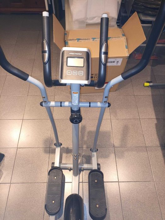 Bicicleta Elíptica em otimo estado e com muito pouco uso, ótima compra