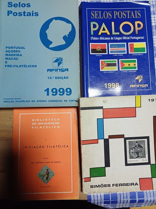 Livros e folhetos de selos