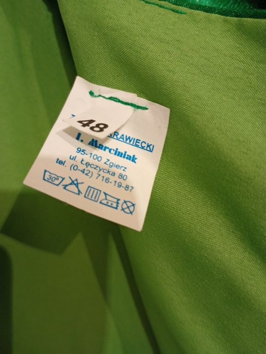 Wieczorowa suknia karnawałowa z szalem