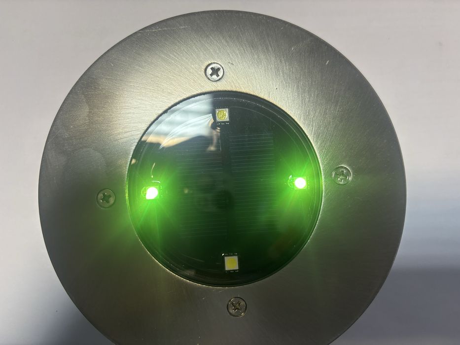 Вуличний точковий світильник Belavi з сонячною батареєю