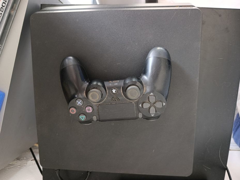 PlayStation 4 Slim 1T
