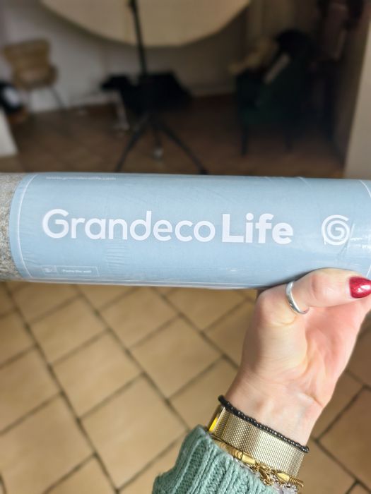 Tapeta ze złotym dodatkiem