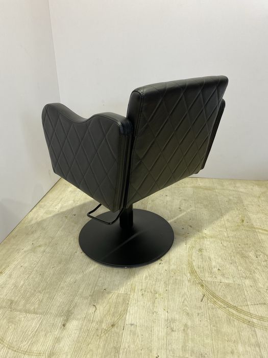 Перукарське крісло Кетрін на гідравліці і диску