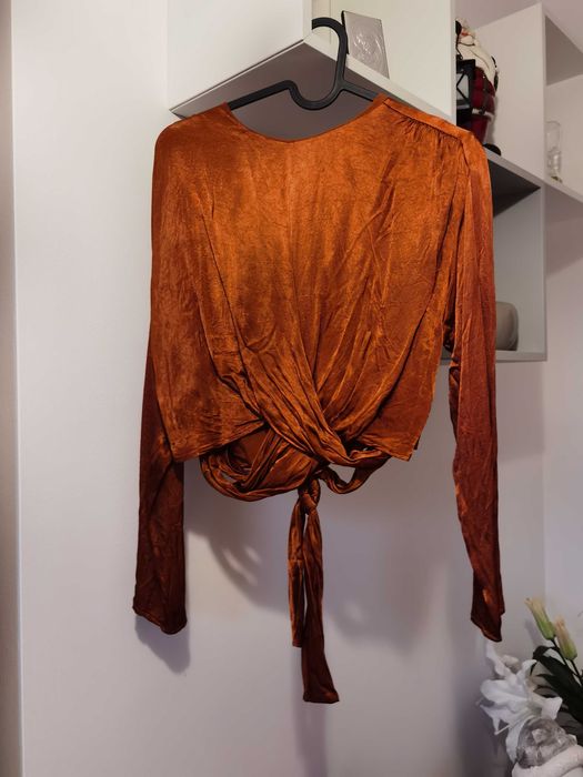 Bluzka swieteczna satynowa mango