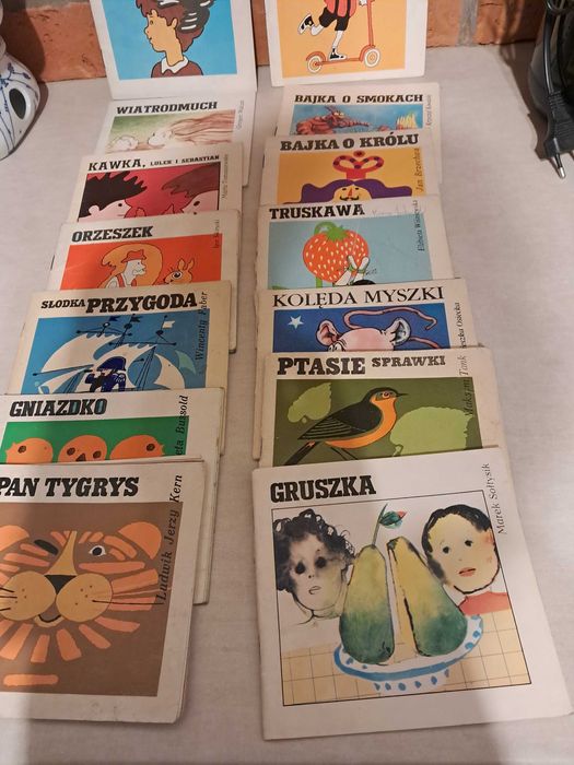 14 ksiażeczek PRL z serii z Wiewiórką