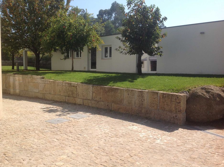 Moradia T4 em Felgueiras com piscina e anexos