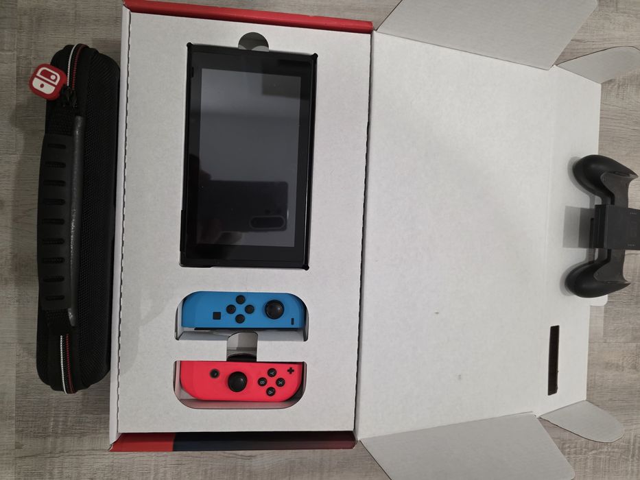 Nintendo Switch com vários asesorios