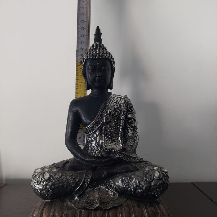 Budda Figurka z Żywicy