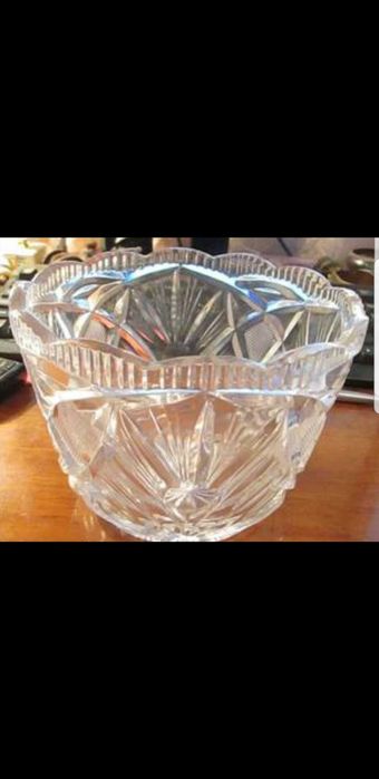 Продам хрустальную вазу-салатницу