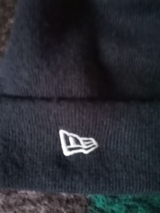 Nowa granatowa damska czapka.