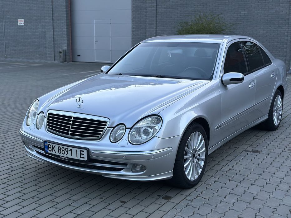Mercedes Benz 211
