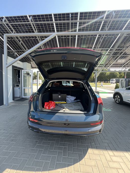 Audi E-tron 95KwH