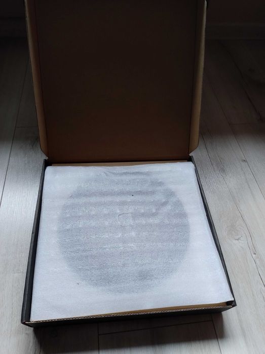 Deszczownica, czarna okrągła 25cm.