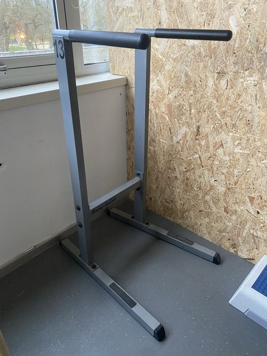 Estação Dips body solid