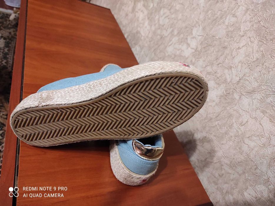 Кросівки жіночі джинсові