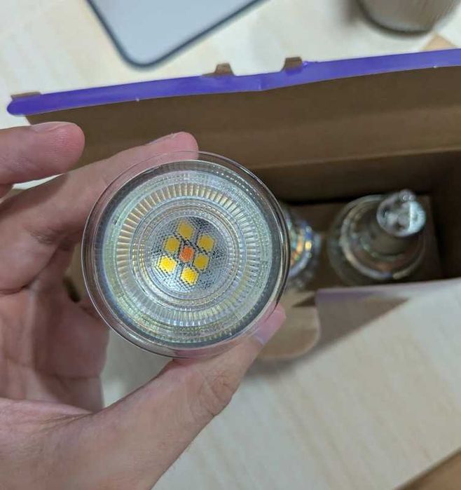 Lâmpadas Philips, reguláveis, com Warm Glow