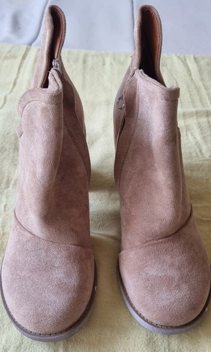 Botki firmy Bella Paris rozm. 40