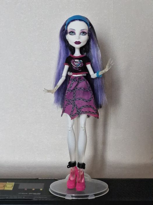 Монстер хай Спектра