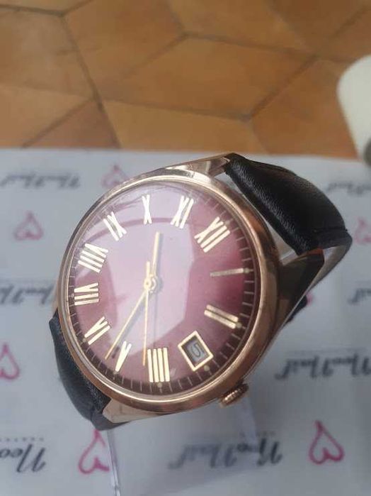 Zegarek złoty stan B.D,B !!! kolor blatu !!