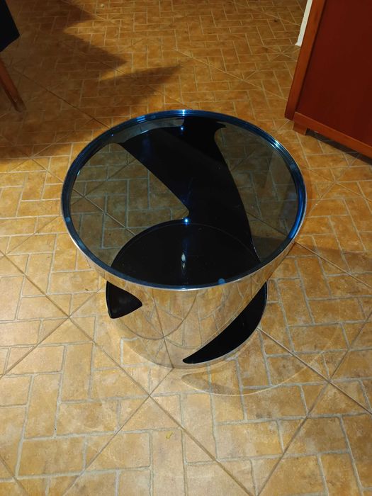 Mesa de centro em inox e vidro