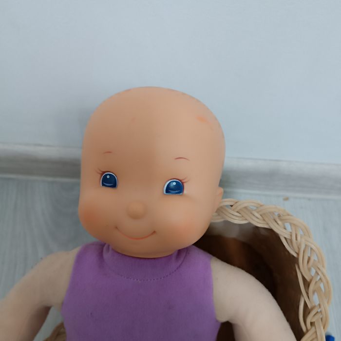 Lalka z koszyczekiem