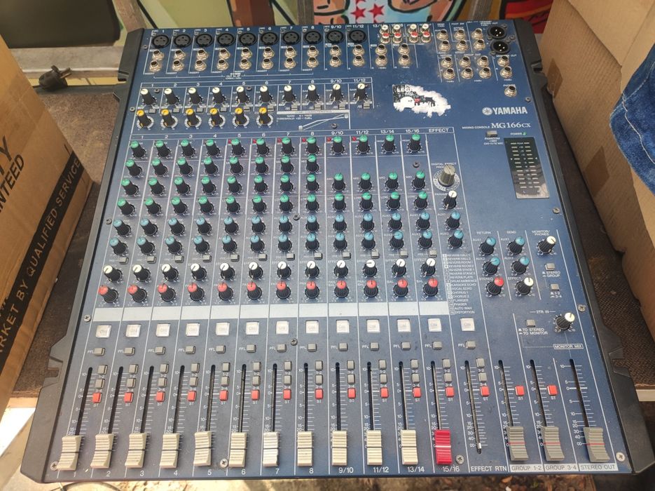 Mikser Yamaha MG166CX